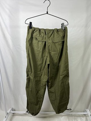 Knee Pleated Parachute