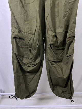 Knee Pleated Parachute