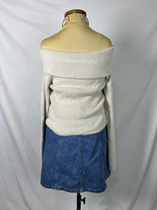 Cloudy Off-Shoulder Knit