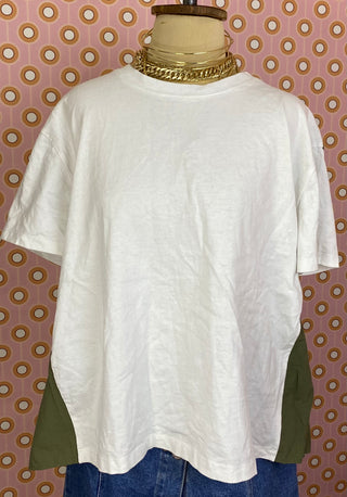 T-shirt with Striped Back