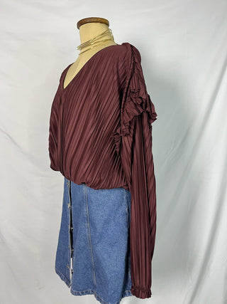 She’s Drama Pleated Top