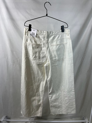 Ivory Wide Crop Raw-Hem Jeans