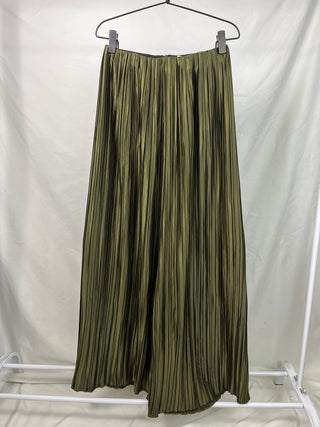Pleated Wide-Leg Pants