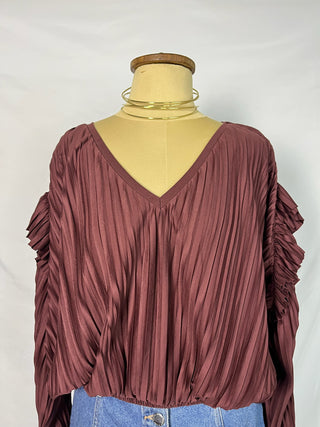 She’s Drama Pleated Top