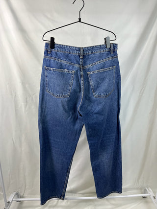 Basic Mom Fit Jeans