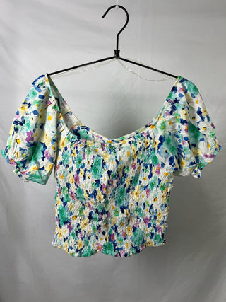 Cropped Floral Buttoned Blouse