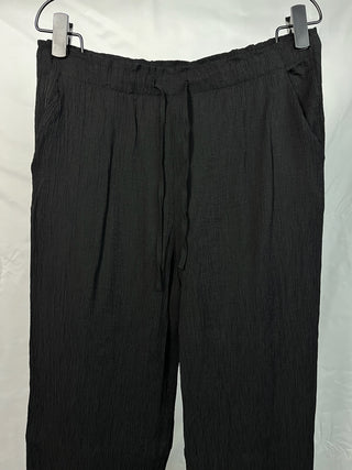 Essential Crinkle Pants