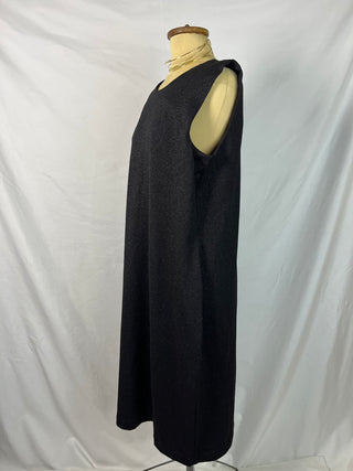 Minimal Glow Midi Dress