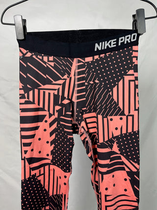 Bold Nike Pro Geo Capri Leggings