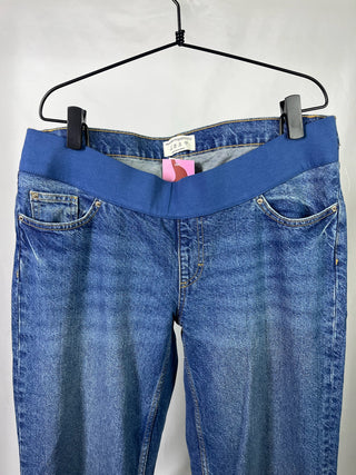 Mommy Wide-Leg Jeans